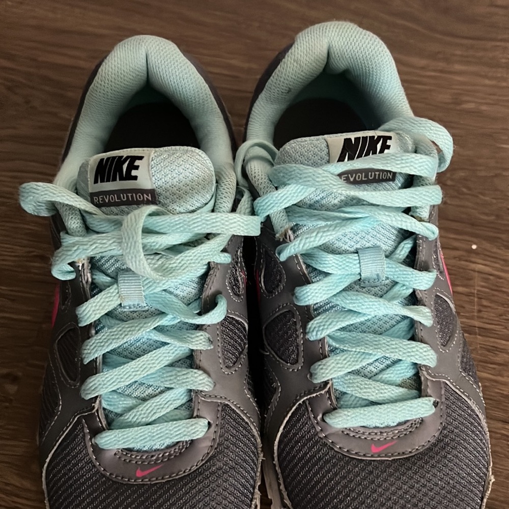 LAST CALL🔥Nike Women's Running Shoe Revolution - Picture 10 of 11